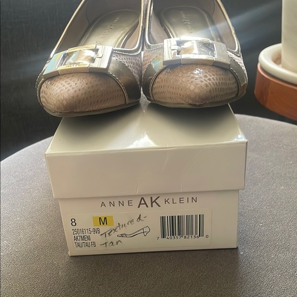 Anne Klein Taupe AK7MENI iflex Kitten Heels Women's 8 New In Box Classic y2k - Picture 4 of 9
